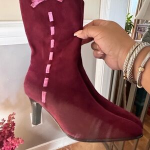 Chic Burgundy Heeled Boots